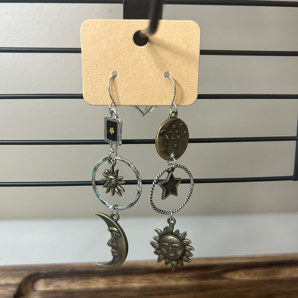 Boho Chic Gorgeous Witchy Sun Moon Stars Dangly‎ Earrings NEW